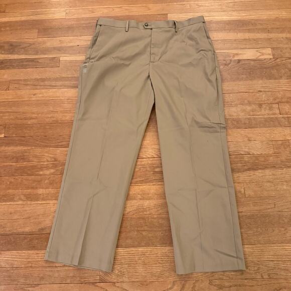 NWT Croft & Barrow Classic Fit khaki pants size 42 x 32
 b1 - Picture 1 of 5